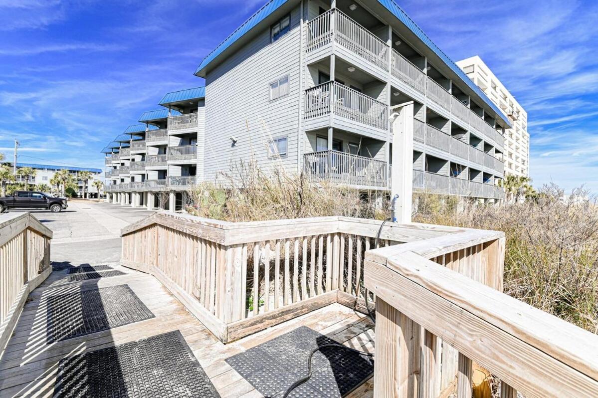 The Salty Turtle All New Modern Oceanfront Condo W Pool Myrtle Beach Exterior foto